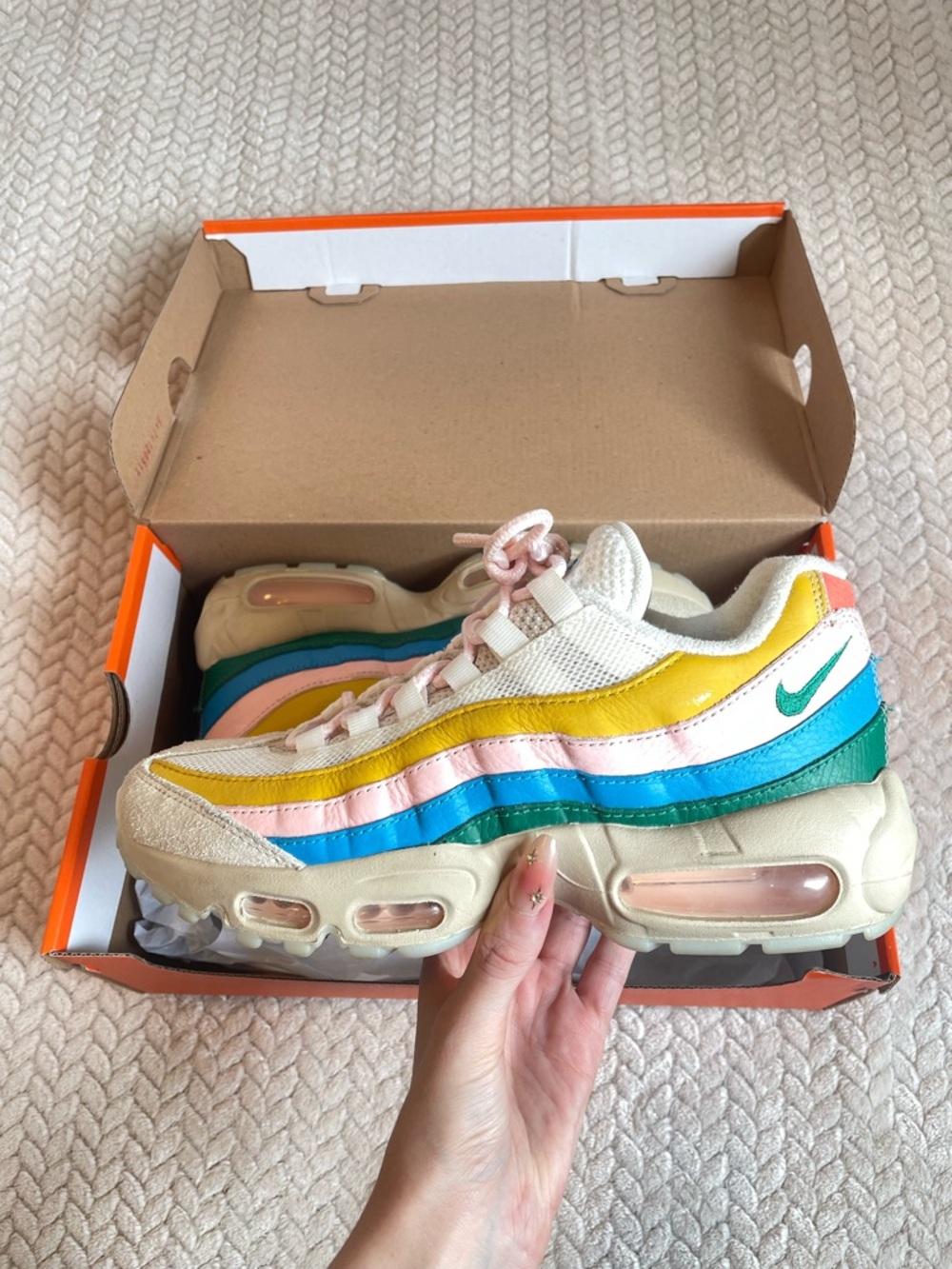 NIKE Air Max 95 colorful 'Rise and Unity' Women's Size 7.5 Shoes - Picture 2 of 9